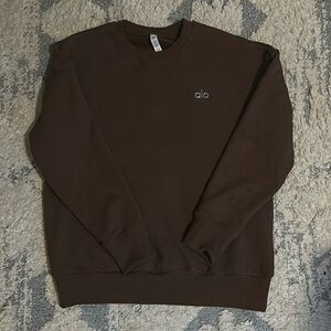Alo accolade sweatshirt in espresso!!